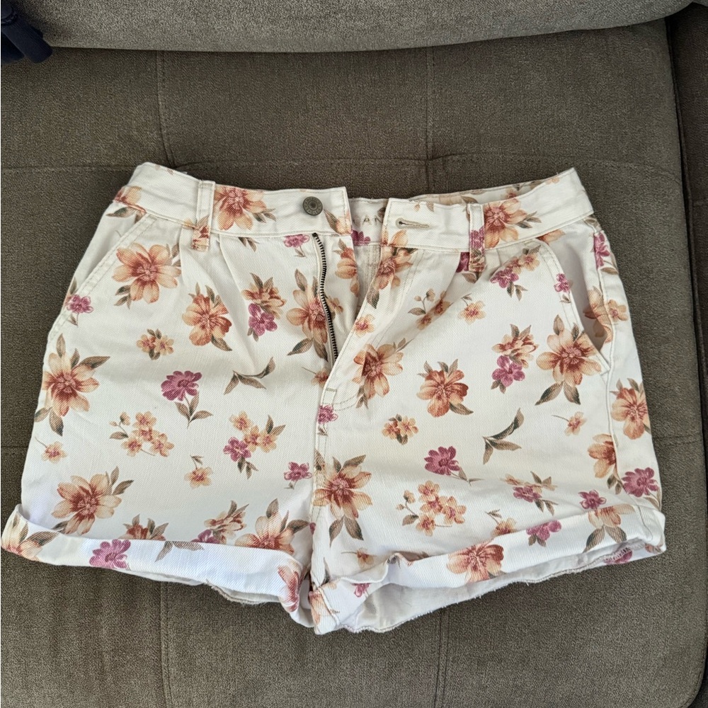 American Eagle Floral Women's Shorts